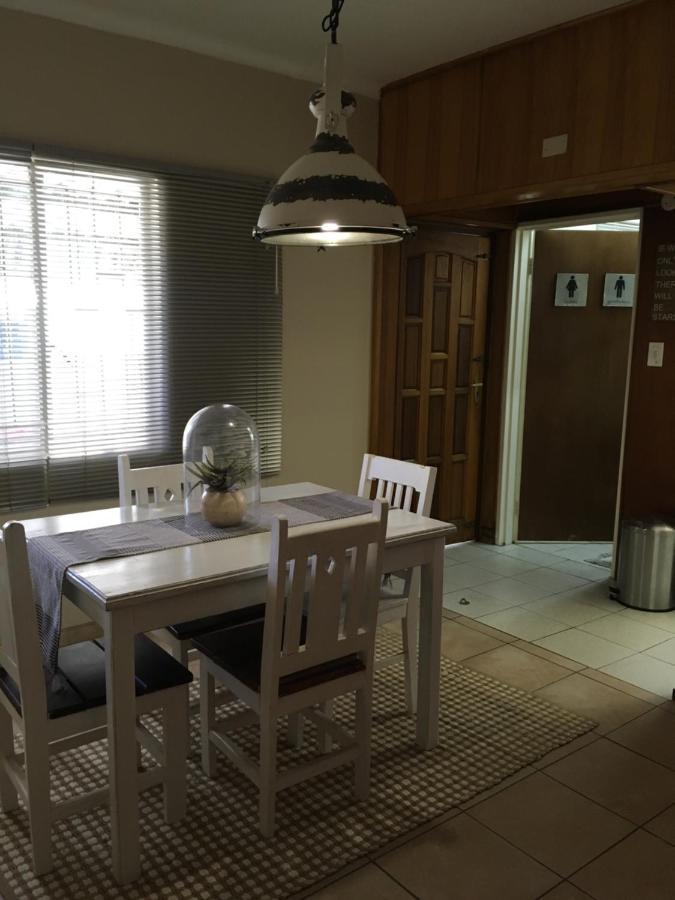 Spinoza Self Catering Accommodation Windhoek Exterior foto