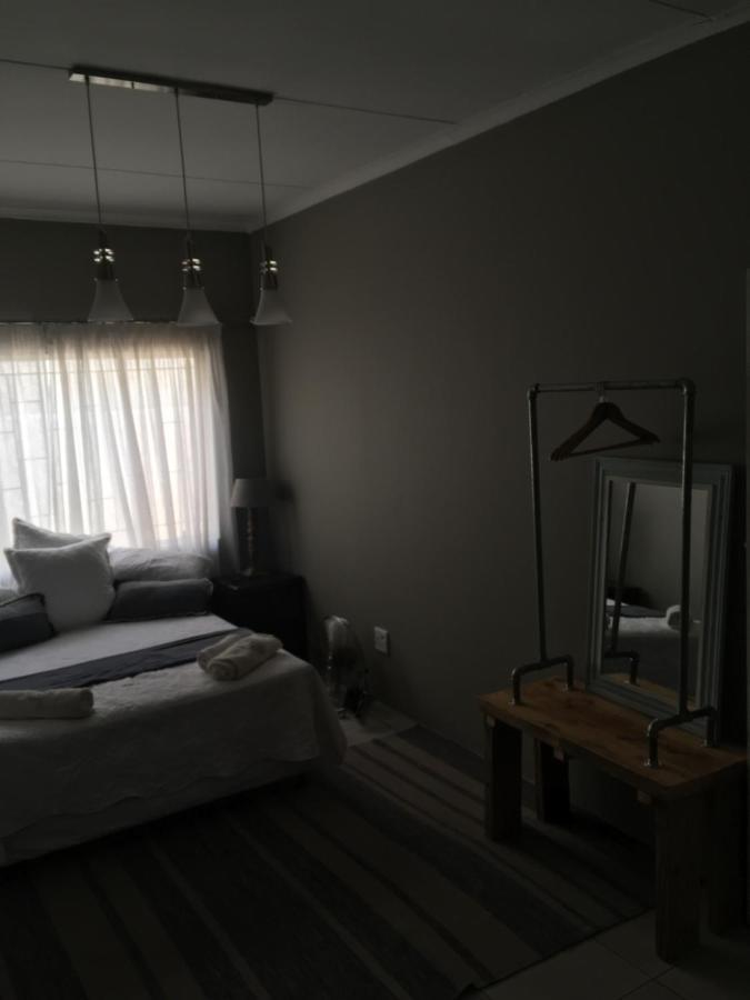 Spinoza Self Catering Accommodation Windhoek Exterior foto